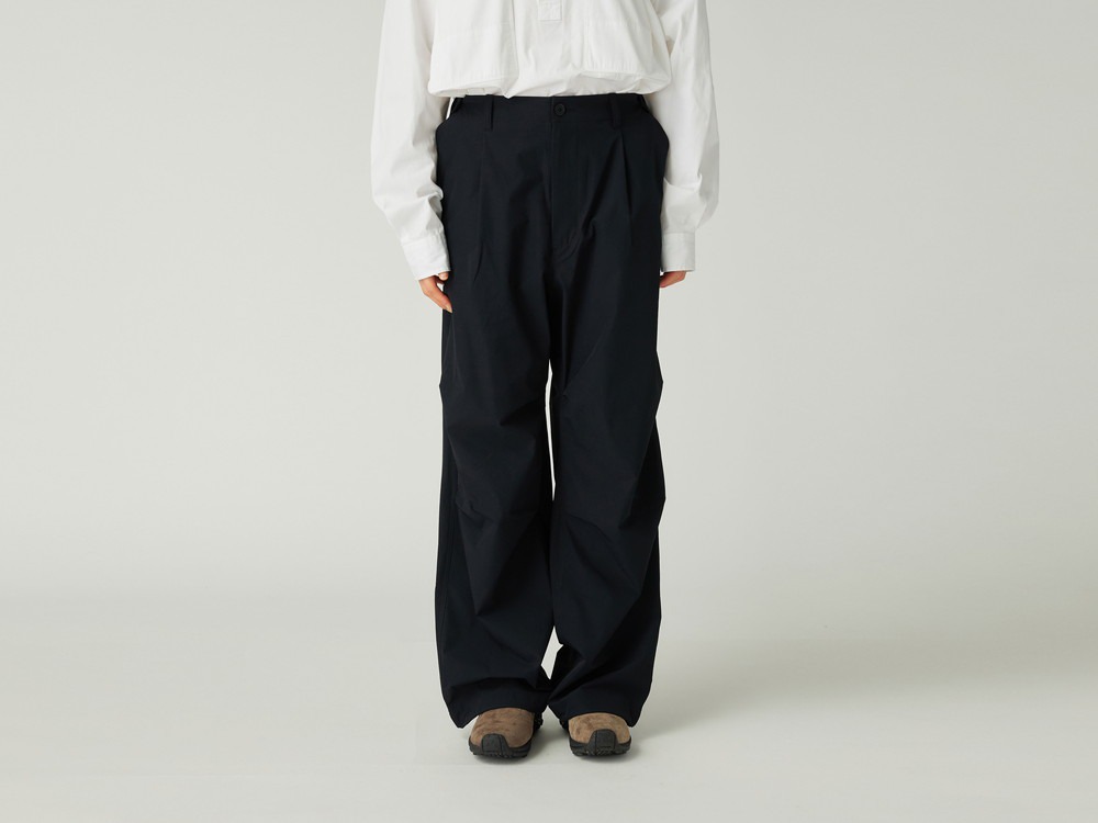 【先行予約商品】Water-Repellent Stretch Trousers S BLACK