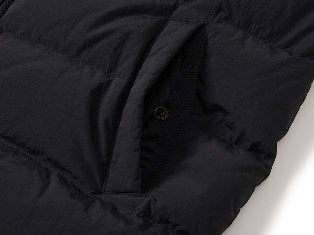 Land Lightweight Down Vest M BLACK