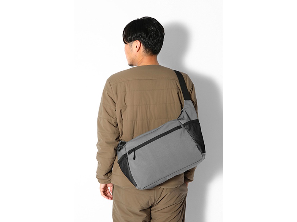 Everyday Use Middle Shoulder Bag One Brown