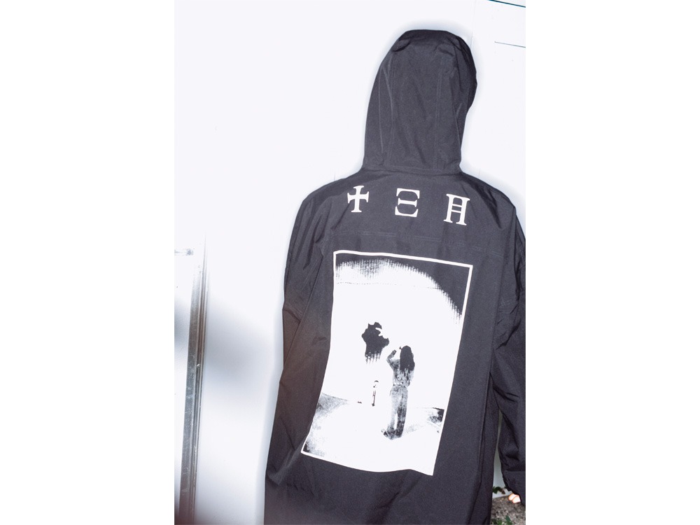 GEZAN Packable Rain Poncho One Red