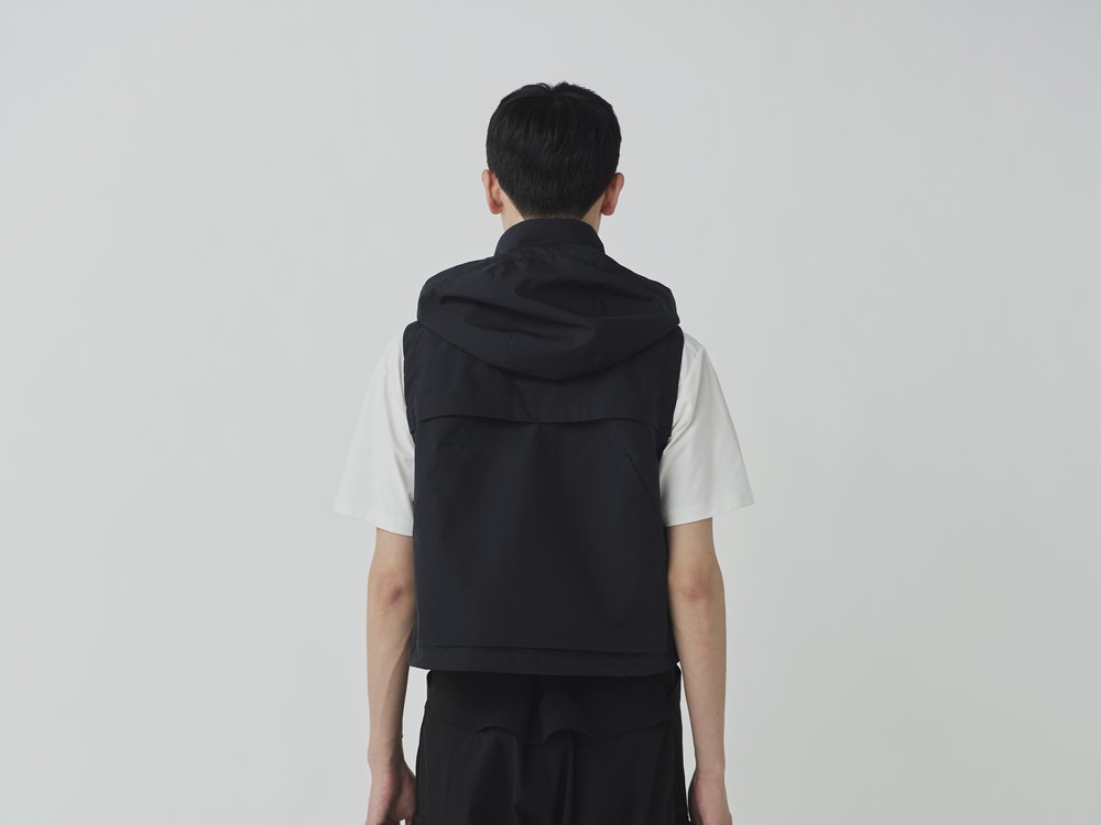 Toned Trout Active Vest S BLACK