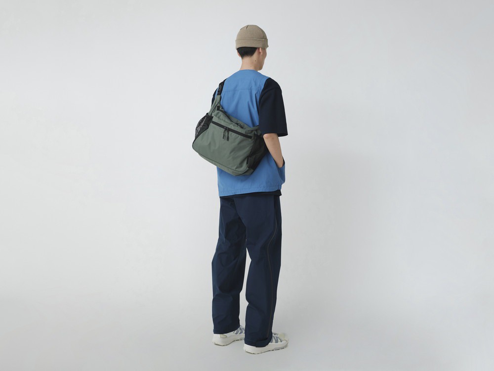 Everyday Use Middle Shoulder Bag One OLIVE