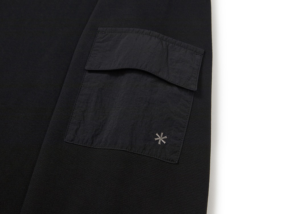 Land Pocket Hood T-Shirt M BLACK