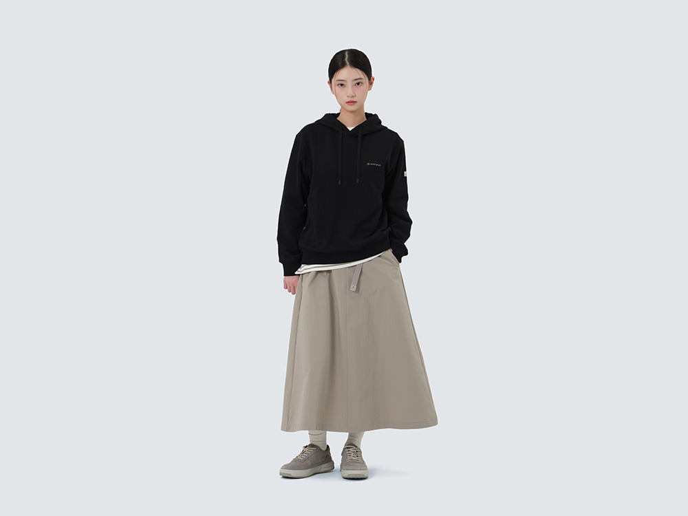 Land Women's Hood T-Shirt S BLACK