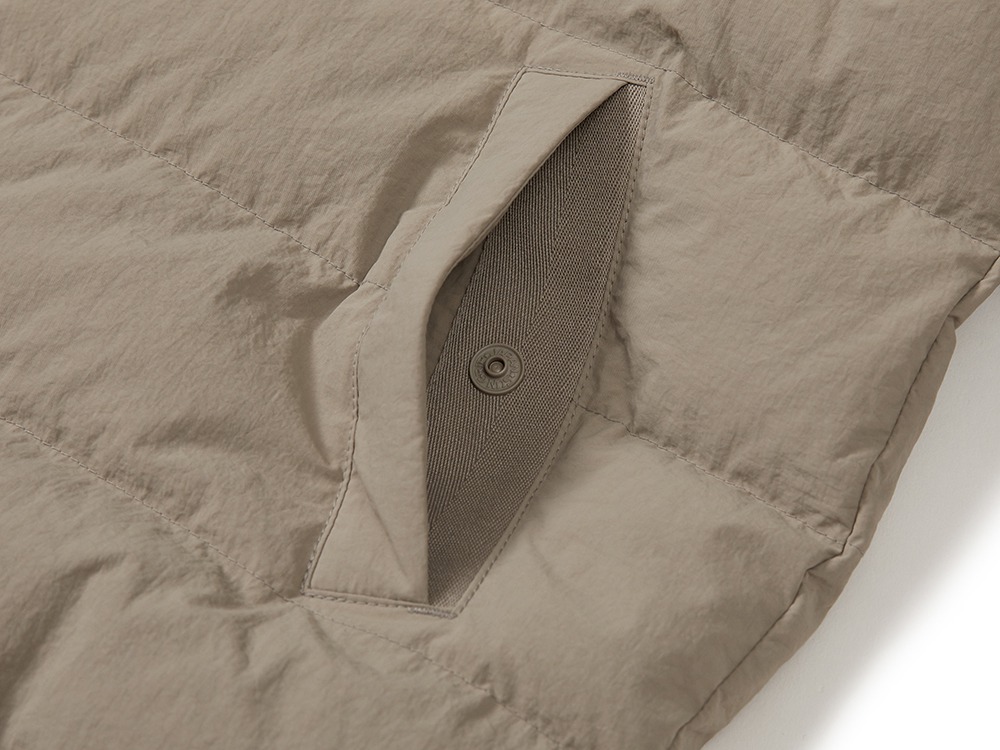 Land Women's Lightweight Down Jacket S TAN GREY