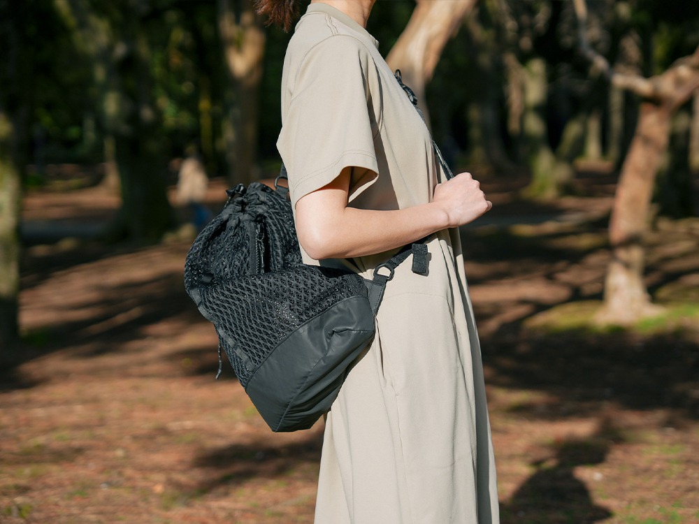 Double Face Mesh Shoulder Bag One Black